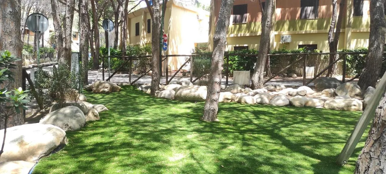 Holiday House 