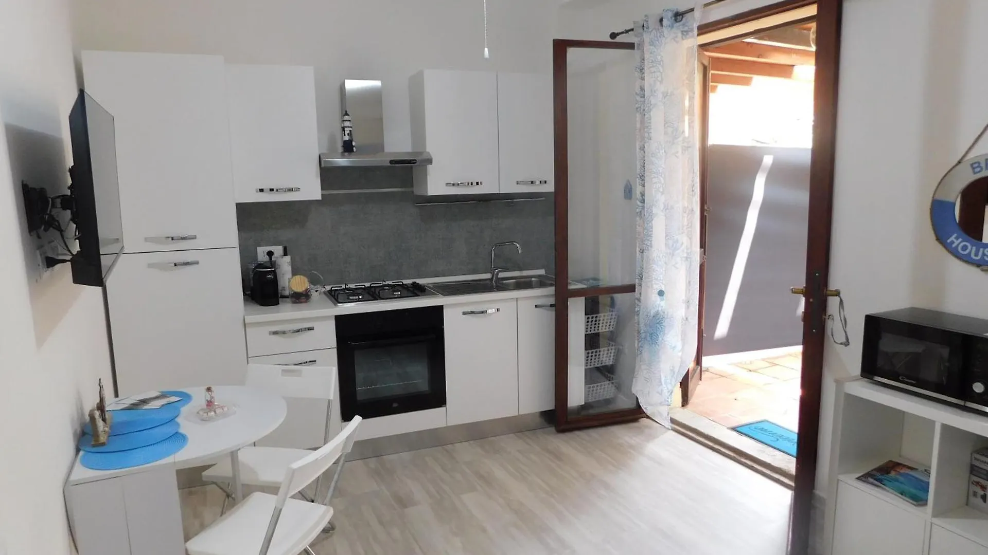 Holiday House 