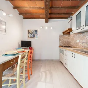 https://casa-tradizionale-toscana.it-tuscanyhotel.com
